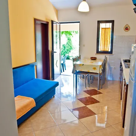 Family Friendly With A Swimming Pool Vinkuran, Pula - 7444 Appartement