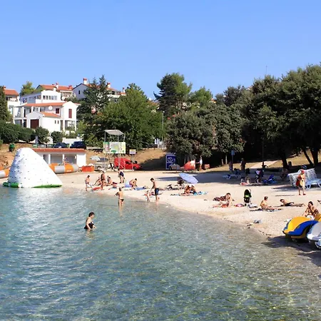 Family Friendly With A Swimming Pool Vinkuran, Pula - 7444 * Vinkuran